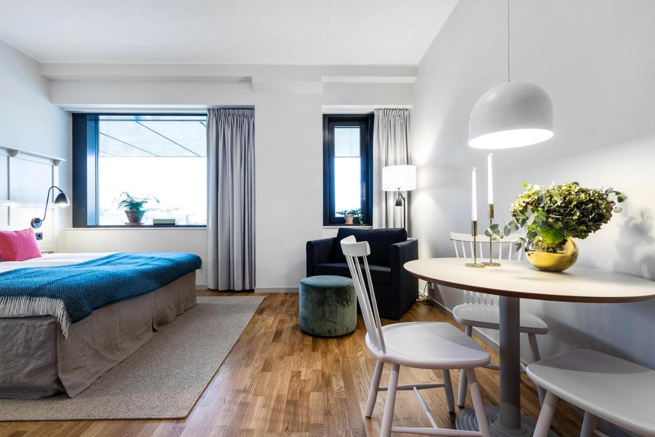 Biz Apartment Bromma Stockholm Luaran gambar A typical studio apartment